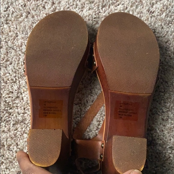 Heels - Picture 3 of 4